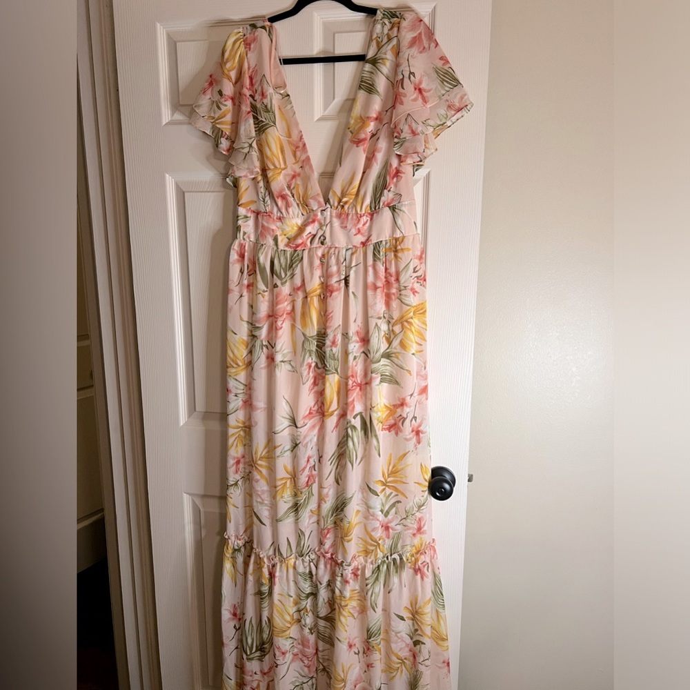 Floral sun dress! Plus size